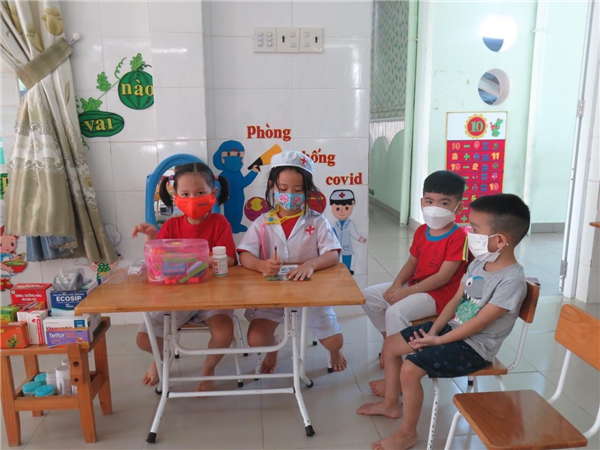 Những ngày đầu tiên đến trường của bé năm học 2021-2022